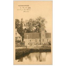 carte postale ancienne 50 VERMANOIR. La Meauffe. Cimetière et l'Eglise