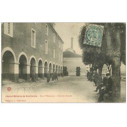 carte postale ancienne 52 BOURBONNE-LES-BAINS. Hôpital Militaire Cour Villemanzy 1906
