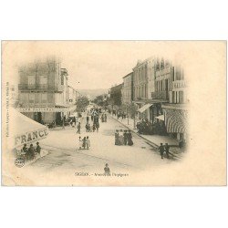 carte postale ancienne 11 SIGEAN. Avenue de Perpignan. Café de France et National (défaut)...