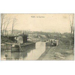 carte postale ancienne 52 WASSY. Péniches et le Pont-Varin