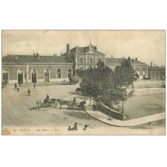 Photo à Laval (53000) : Promenade de la Mairie, vers 1905 (carte