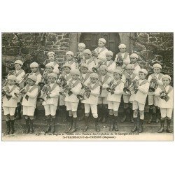 carte postale ancienne 53 SAINT-FRAIMBAULT-DE-PRIERES. Fanfare des Orphelins de Saint-Georges de l'Isle. Bugles et pistons 1933