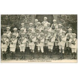 carte postale ancienne 53 SAINT-FRAIMBAULT-DE-PRIERES. Fanfare des Orphelins de Saint-Georges de l'Isle. Bugles et pistons 1933