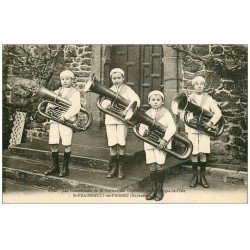carte postale ancienne 53 SAINT-FRAIMBAULT-DE-PRIERES. Fanfare des Orphelins de Saint-Georges de l'Isle. Contrebasses 1933
