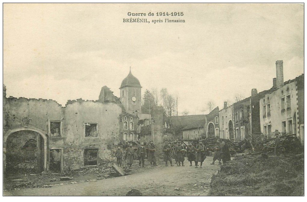 carte postale ancienne 54 BREMENIL. Soldats arès l'invasion 1915