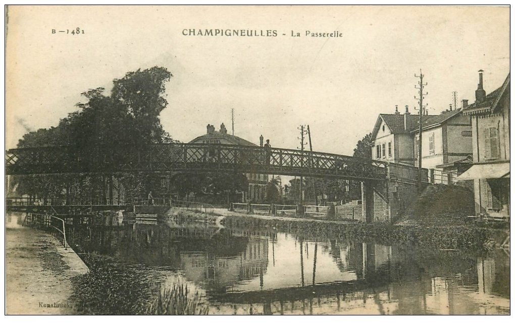 carte postale ancienne 54 CHAMPIGNEULLES. La Passerelle 1918