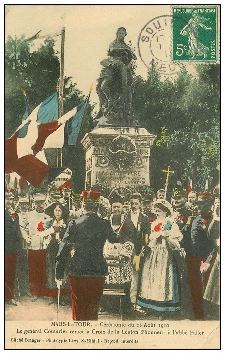 carte postale ancienne 54 MARS-LA-TOUR. Couturier remet la Légion d'Honneur à Faller 1911