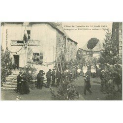 carte postale ancienne 12 Fêtes de LACALM. Monseigneur de Ligonnes vers l'Eglise en 1913. Café décoré