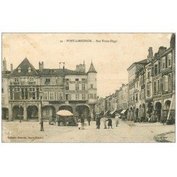carte postale ancienne 54 PONT-A-MOUSSON. Rue Victor-Hugo 1915