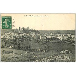 carte postale ancienne 12 LAGUIOLE. Vue générale vers 1910