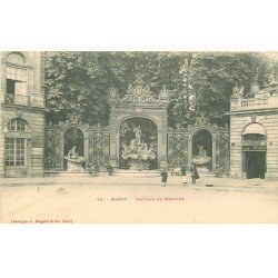 carte postale ancienne 54 NANCY. Fontaine de Neptune vers 1900