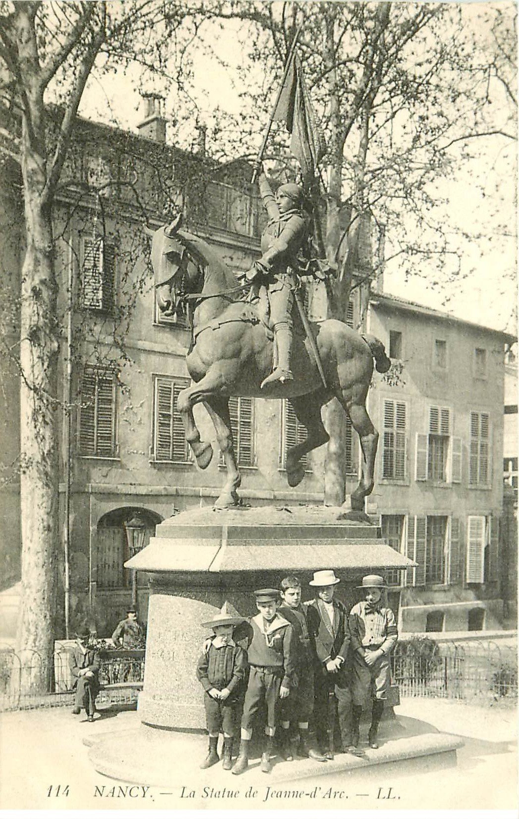 carte postale ancienne 54 NANCY. Statue de Jeanne d'Arc. Impeccable et vierge