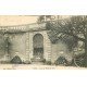 carte postale ancienne 54 TOUL. Cour Hôtel de Ville 1916 canon et boulets