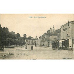 carte postale ancienne 54 TOUL. Cour Alsace-Lorraine 1929 Hôtel du Soleil d'Or