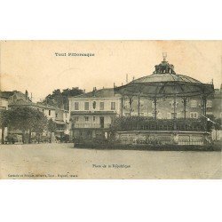 carte postale ancienne 54 TOUL. Place de la République Kiosque à musiques 1915