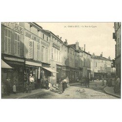 carte postale ancienne 55 BAR-LE-DUC. La Rue du Cygne 1907 commerces