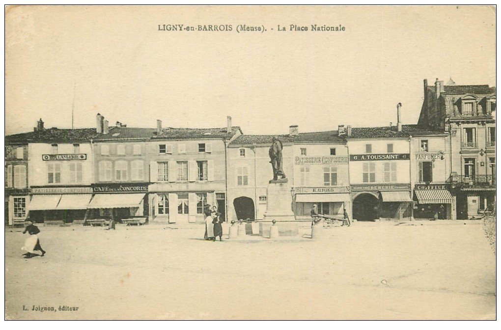 carte postale ancienne 55 LIGNY-EN-BARROIS. Place Nationale 1918 Café de la Concorde