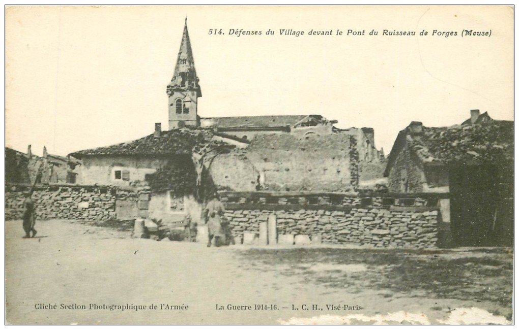 carte postale ancienne 55 PONT DU RUISSEAU DE FORGES. Défenses du Village 1916