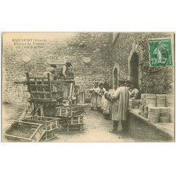 carte postale ancienne 12 ROQUEFORT. Réception des Fromages aux Caves de la Rue 1923
