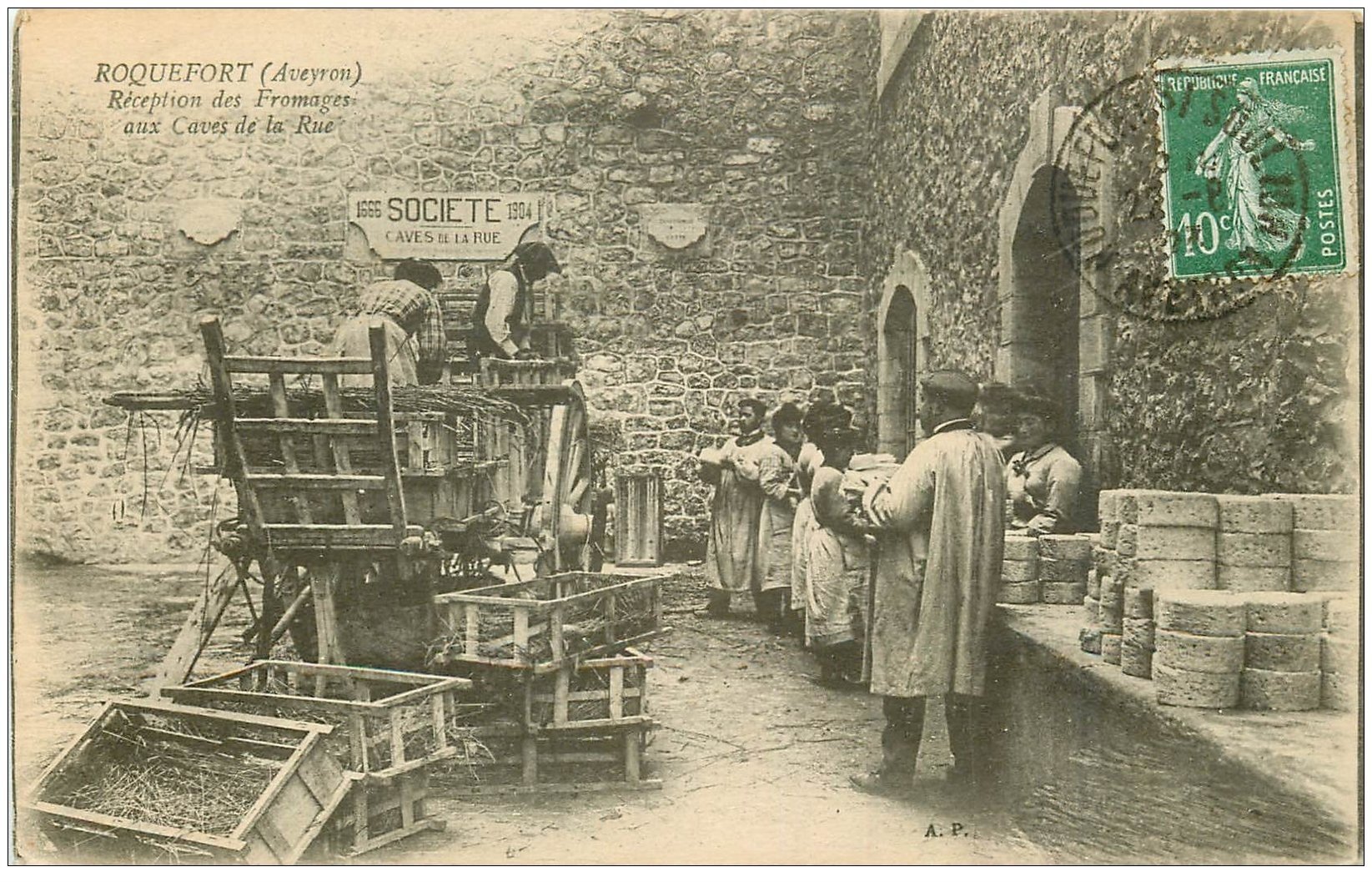 12 ROQUEFORT. Réception des Fromages aux Caves de la Rue 1923