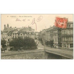 carte postale ancienne 55 VERDUN. Rue Hôtel de Ville 1912. Magasin Compagnie Singer à droite