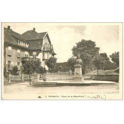 carte postale ancienne 57 FORBACH. Enfants Place de la République 1938. timbre absent