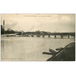 carte postale ancienne 57 PONT-SAINT-VINCENT. Le Pont sur la Moselle 1930