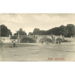 carte postale ancienne 57 METZ. Nouvelle Fontaine 1910
