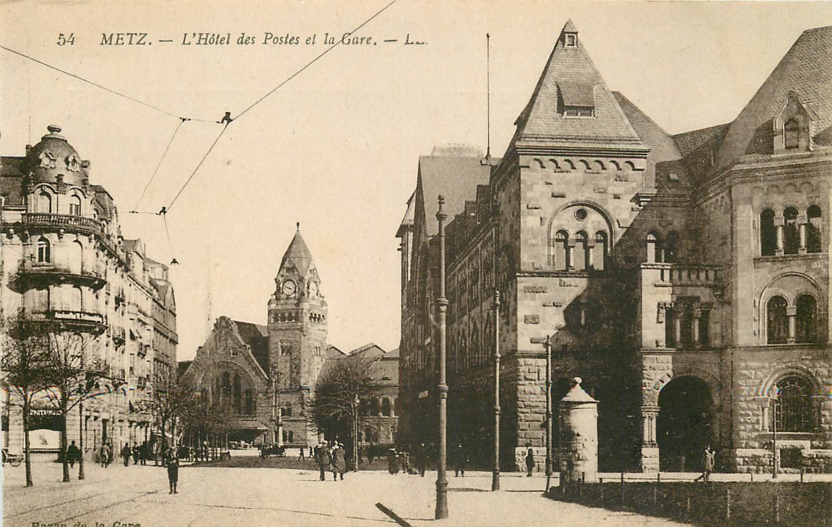 Metz - Place Mazelle - Carte postale ancine et vue d'Hier et Aujourd'hui - Geanet