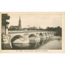 carte postale ancienne 57 METZ. Pont des Morts Eglise de la Garnison