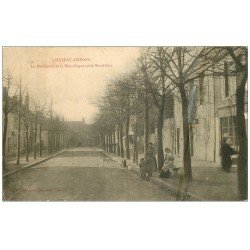 carte postale ancienne 58 CHATEAU-CHINON. Boulevard de la République 1906 (défaut)