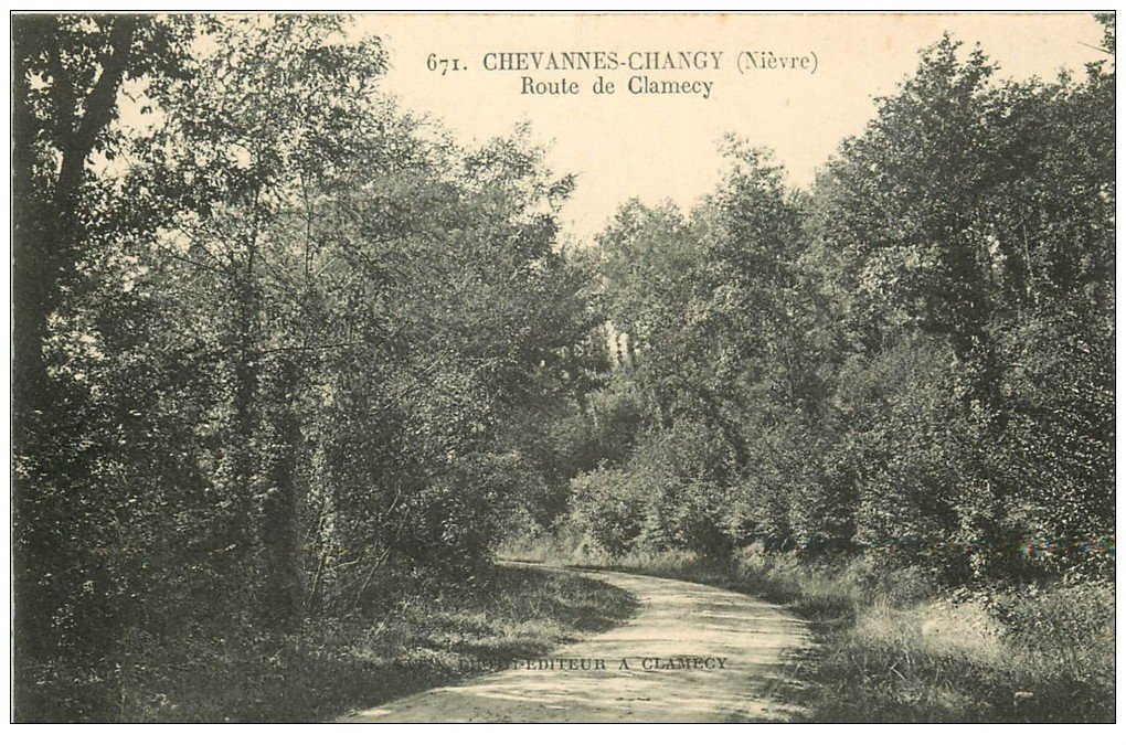carte postale ancienne 58 CHEVANNES-CHANGY. Route de Clamecy