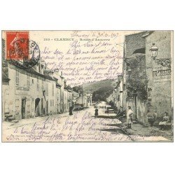 carte postale ancienne 58 CLAMECY. Aubergiste Lescail Route d'Auxerre 1907. Affiche Pneumatiques Le Gaulois