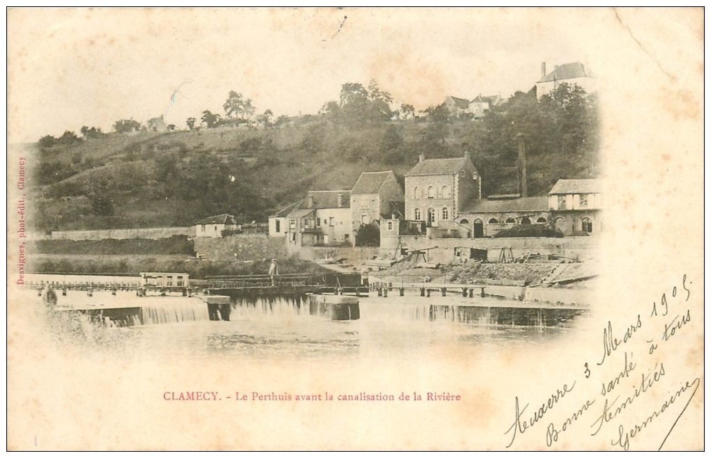 carte postale ancienne 58 CLAMECY. Le Perthuis avant canalisation de la Rivière 1905