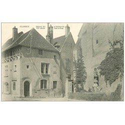 carte postale ancienne 58 CLAMECY. Maison et Statue de Bat-le-Duc