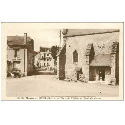 carte postale ancienne 58 MOUX. Hôtel du Centre Place de l'Eglise