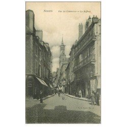 carte postale ancienne 58 NEVERS. Le Beffroi Rue du Commerce. Carte finement déliassée