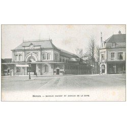 carte postale ancienne 58 NEVERS. Marché Carnot Avenue de la Gare