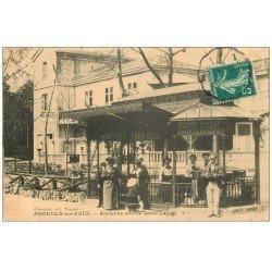 carte postale ancienne 58 POUGUES-LES-EAUX. Ancienne Source Saint-Léger vers 1910