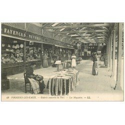 58 POUGUES-LES-EAUX. Les Magasins Galerie couverte du Parc avec Dentelière au travail