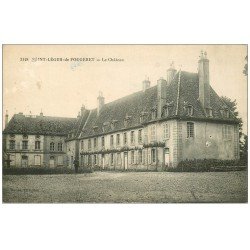 carte postale ancienne 58 SAINT-LEGER-DE-FOUGERET. Le Château personnage