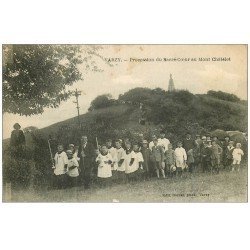 carte postale ancienne 58 VARZY. Procession du Sacré-Coeur au Mont Châtelet. Ecrite par le petit Georges...