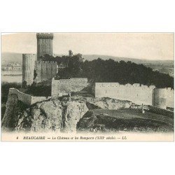 carte postale ancienne 13 BEAUCAIRE. Château et Remparts