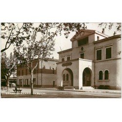 carte postale ancienne 13 BERRE-L'ETANG. La Mairie 1938. Epicerie et Coiffeur et Bar. Carte Photo émaillographie