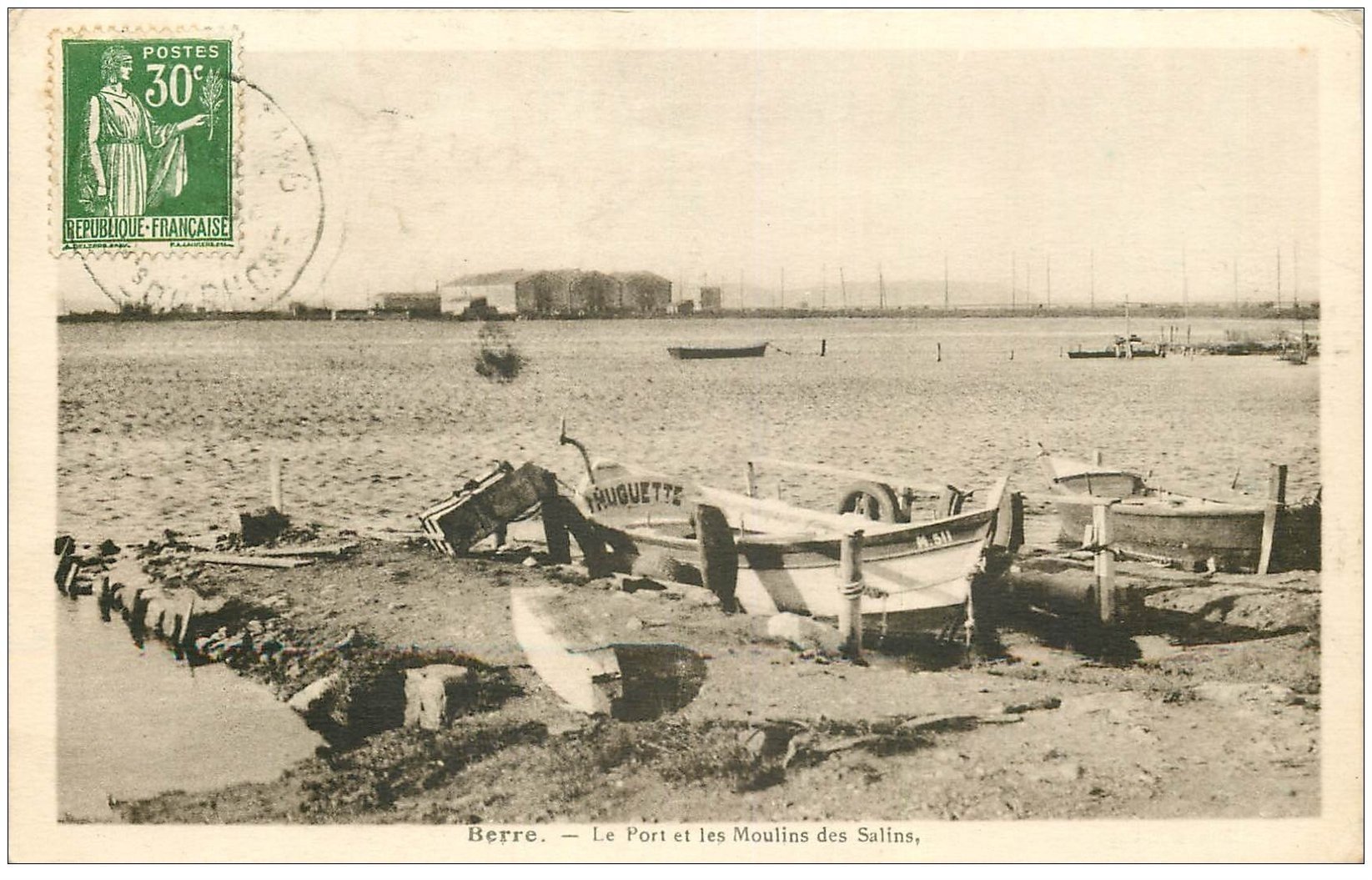 carte postale ancienne 13 BERRE-L'ETANG. Le Port et les Moulins des Salins