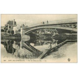 carte postale ancienne 60 CHOISY-AU-BAC. Pêcheur assis et Pont 1917