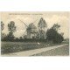 carte postale ancienne 60 CREVECOEUR-LE-GRAND. Le Moulin Alidor avec Meunier assis