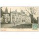 carte postale ancienne 60 GILLOCOURT. Le Château vers 1906 et pompe à eau manuelle