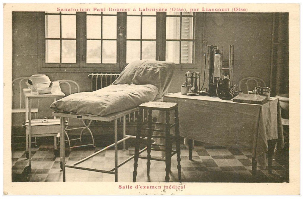 carte postale ancienne 60 LABRUYERE. Sanatorium Paul-Doumer 1938 Salle d'examen médical