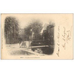 carte postale ancienne 60 MERU. Ancien Rû sur les Fontaines avec Livreur 1902